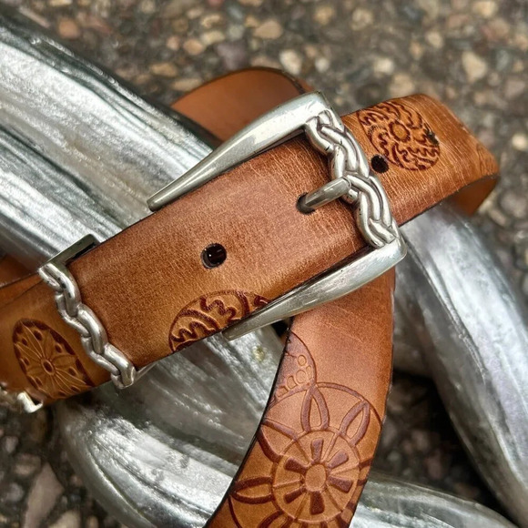 Martin Dingman Hand Tooled 100% Leather Made in USA Belt Silvertone Buckle - Picture 8 of 8